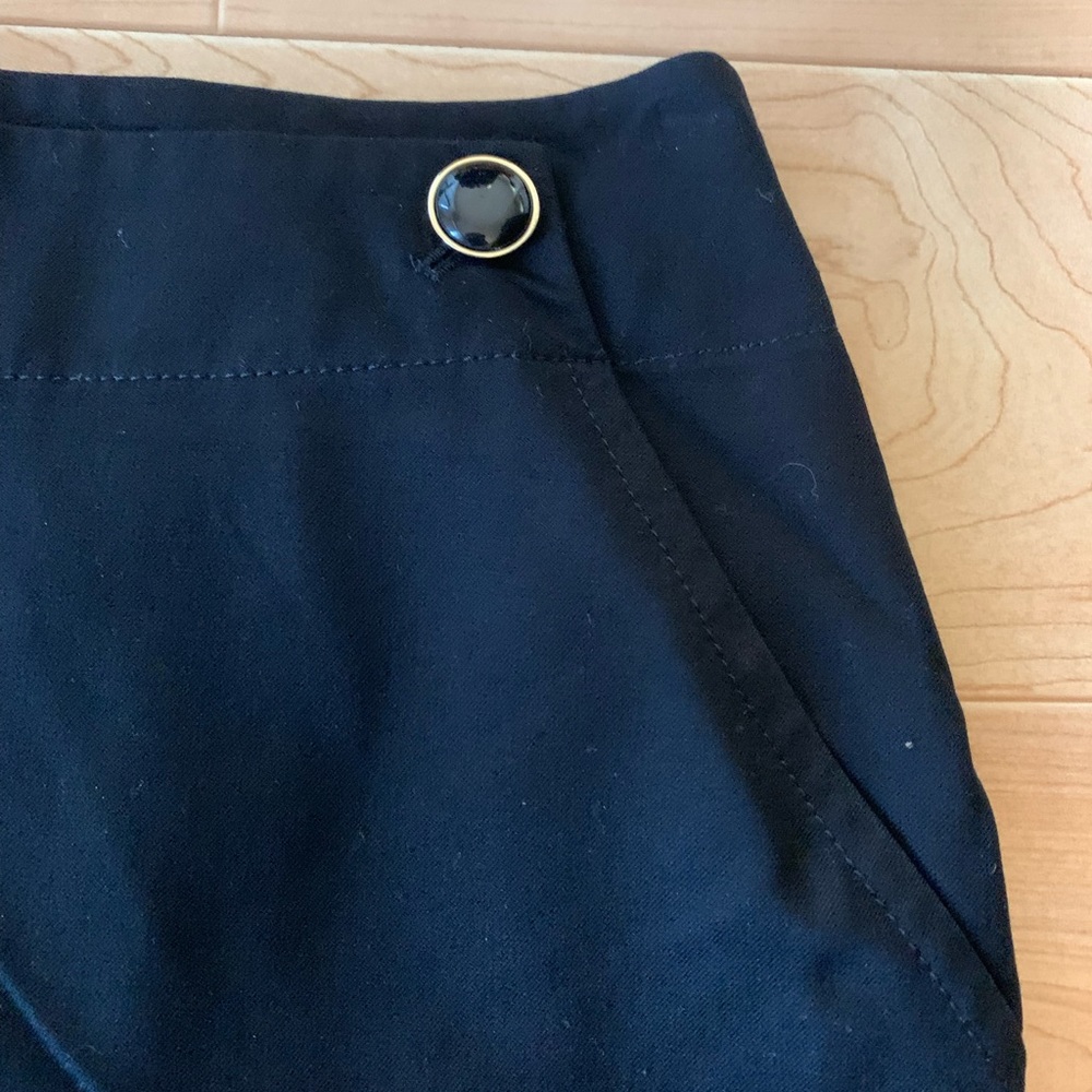 ✨HP✨ 🦋 3/$9 Banana Republic solid black pencil skirt with sailor buttons size 6 - Picture 4 of 10